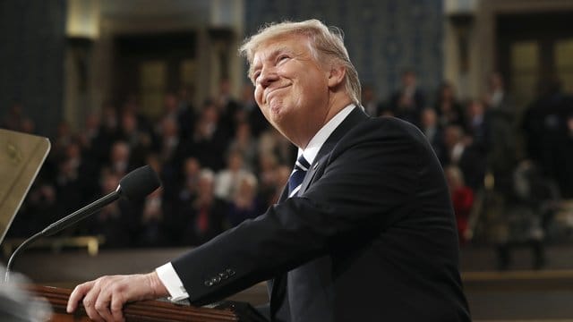 US-Präsident Donald Trump spricht zum ersten Mal seit seiner Amtseinführung vor dem Kongress. US-Präsident Donald Trump spricht zum ersten Mal seit seiner Amtseinführung vor dem Kongress.