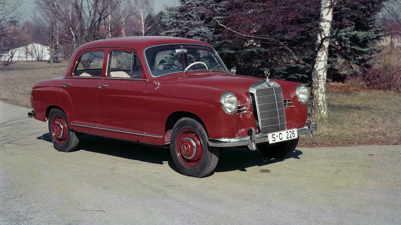 Automobile Klassiker wie der berühmte "Ponton-Mercedes" Typ 190 konnten zuletzt im Wert deutlich zulegen. Doch nicht jeder Oldtimer taugt als Wertanlage.