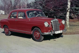Automobile Klassiker wie der berühmte "Ponton-Mercedes" Typ 190 konnten zuletzt im Wert deutlich zulegen. Doch nicht jeder Oldtimer taugt als Wertanlage.