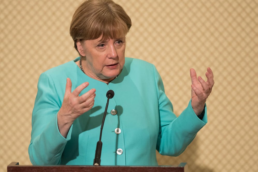 Bundeskanzlerin Angela Merkel hat bei ihrem Besuch in Tunesien auf den Streit mit der Türkei reagiert.