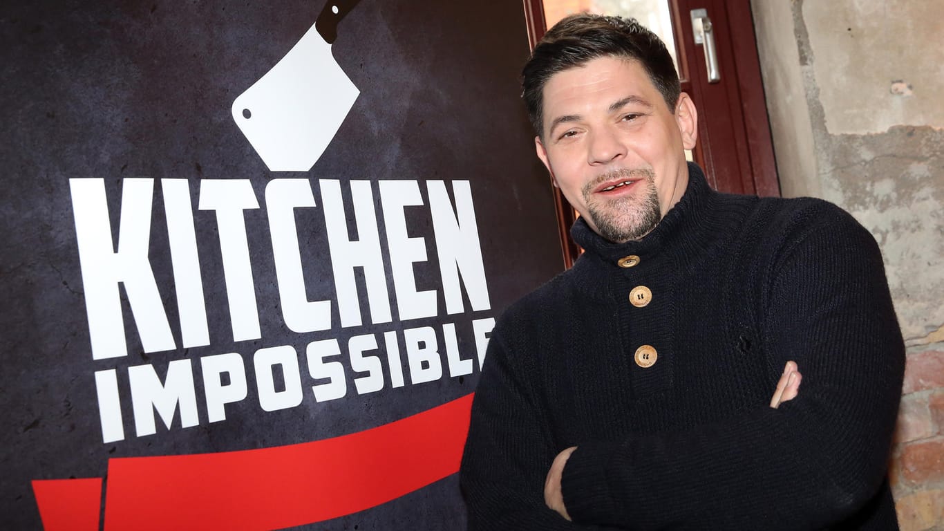 Seit Februar 2016 ist Mälzer mit "Kitchen Impossible" auf Sendung.