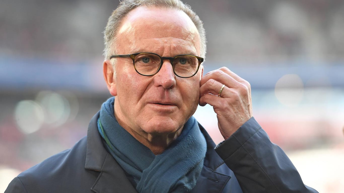 Bayern-Boss Karl-Heinz Rummenigge mahnt nach dem Kantersieg gegen Arsenal zur Bescheidenheit.