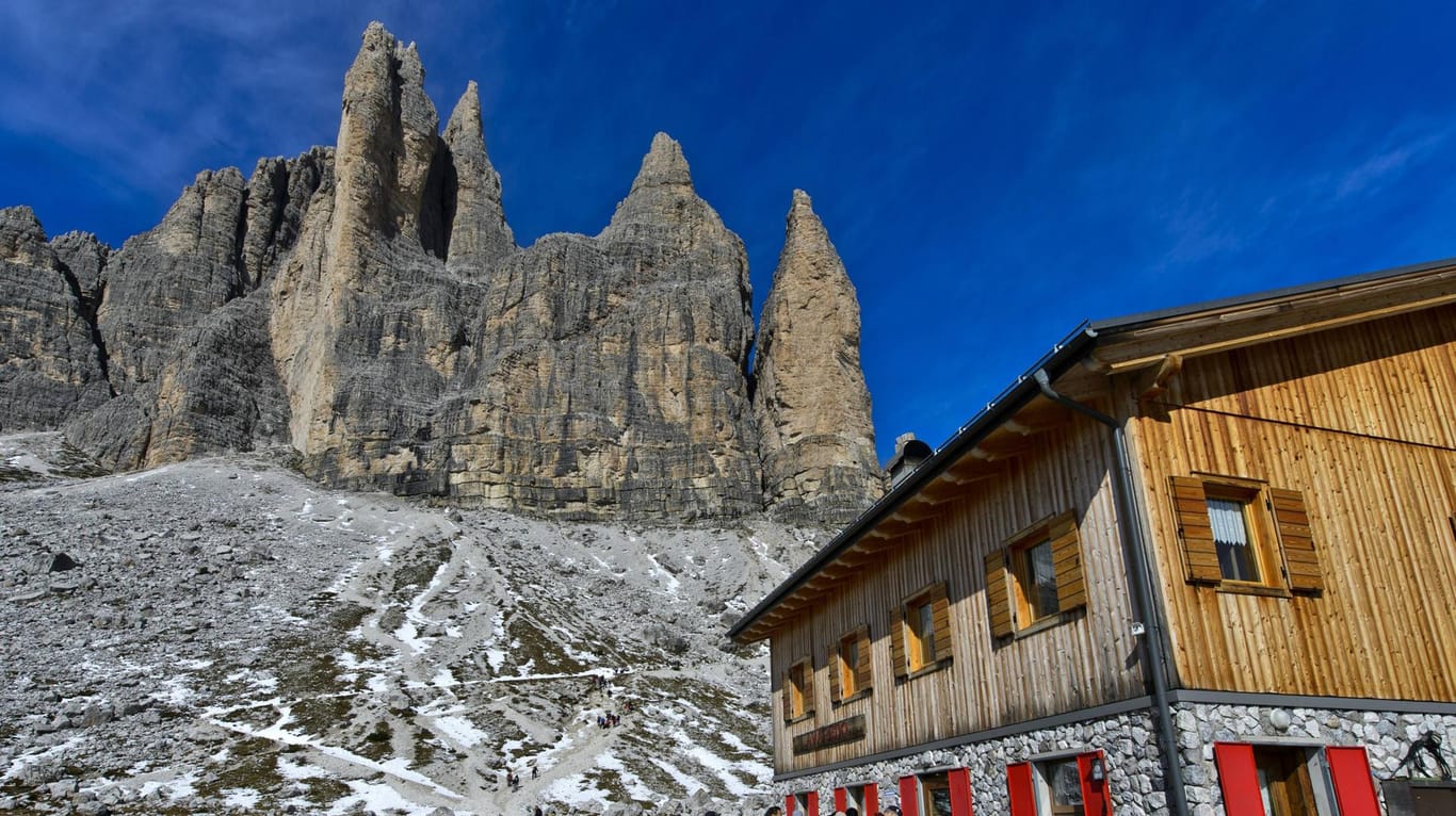 Die Drei Zinnen in den Sextner Dolomiten in Südtirol sind weltberühmt