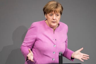 Kanzlerin Angela Merkel bei ihrer Regierungserklärung im Bundestag.