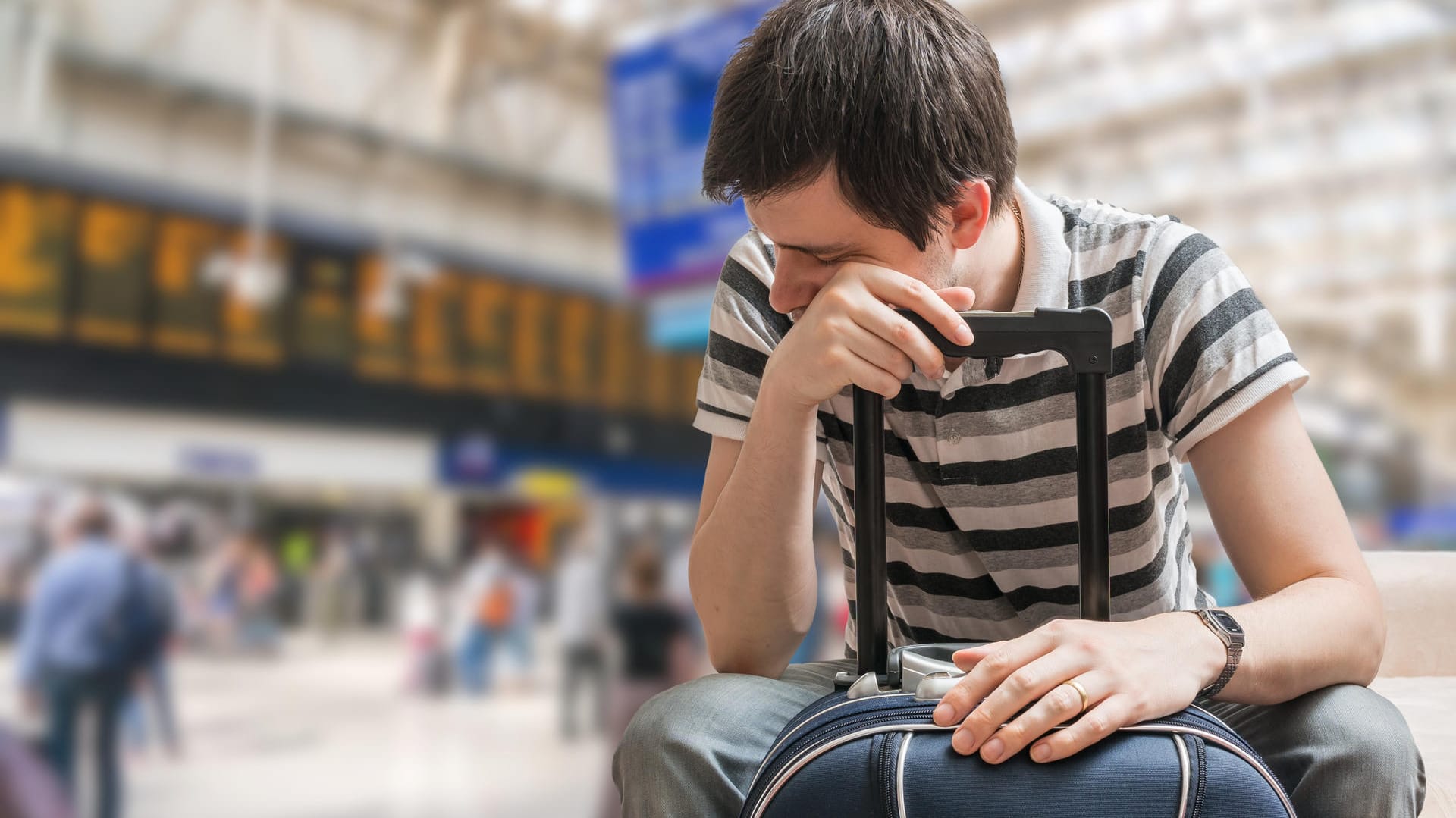 Bei Airline-Streiks kann es zu langen Wartezeiten kommen