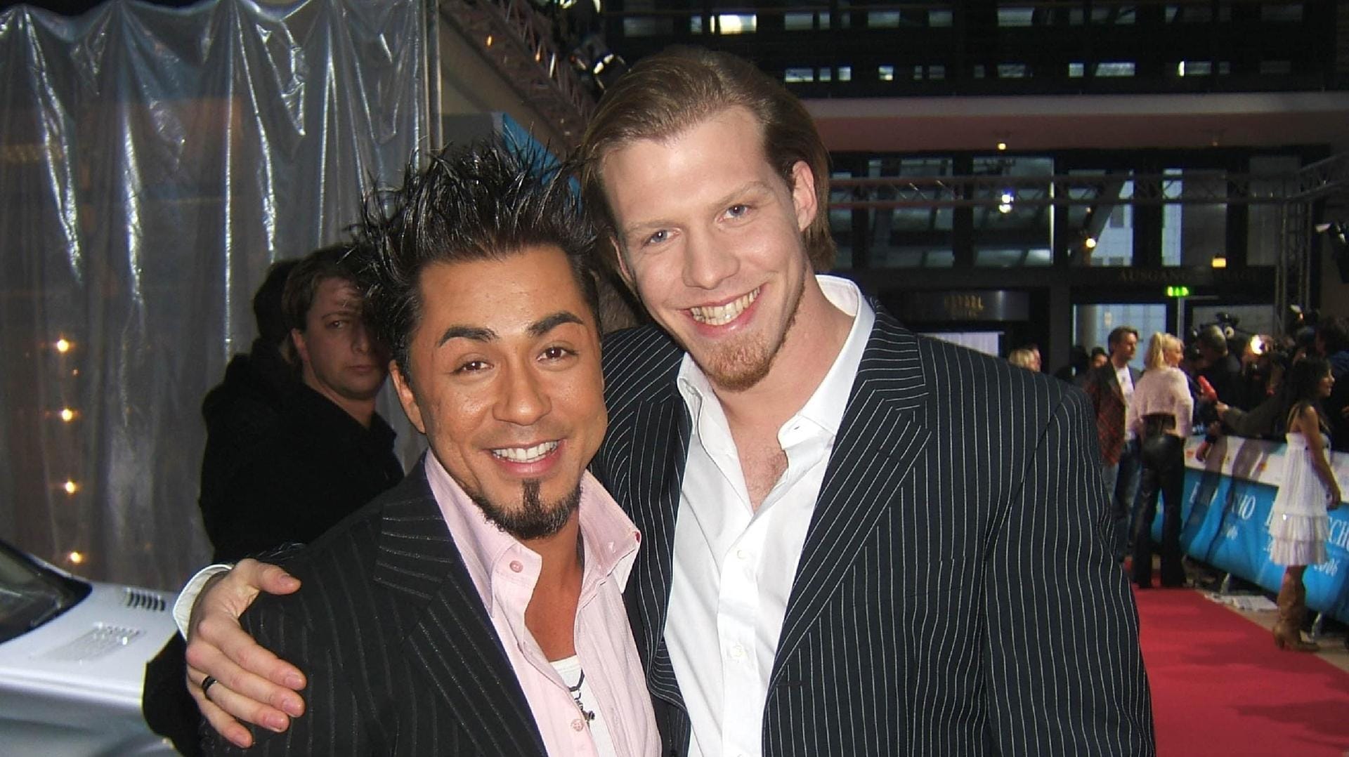 Mike Leon Grosch stand 2006 gemeinsam mit Tobias Regner im DSDS-Finale.