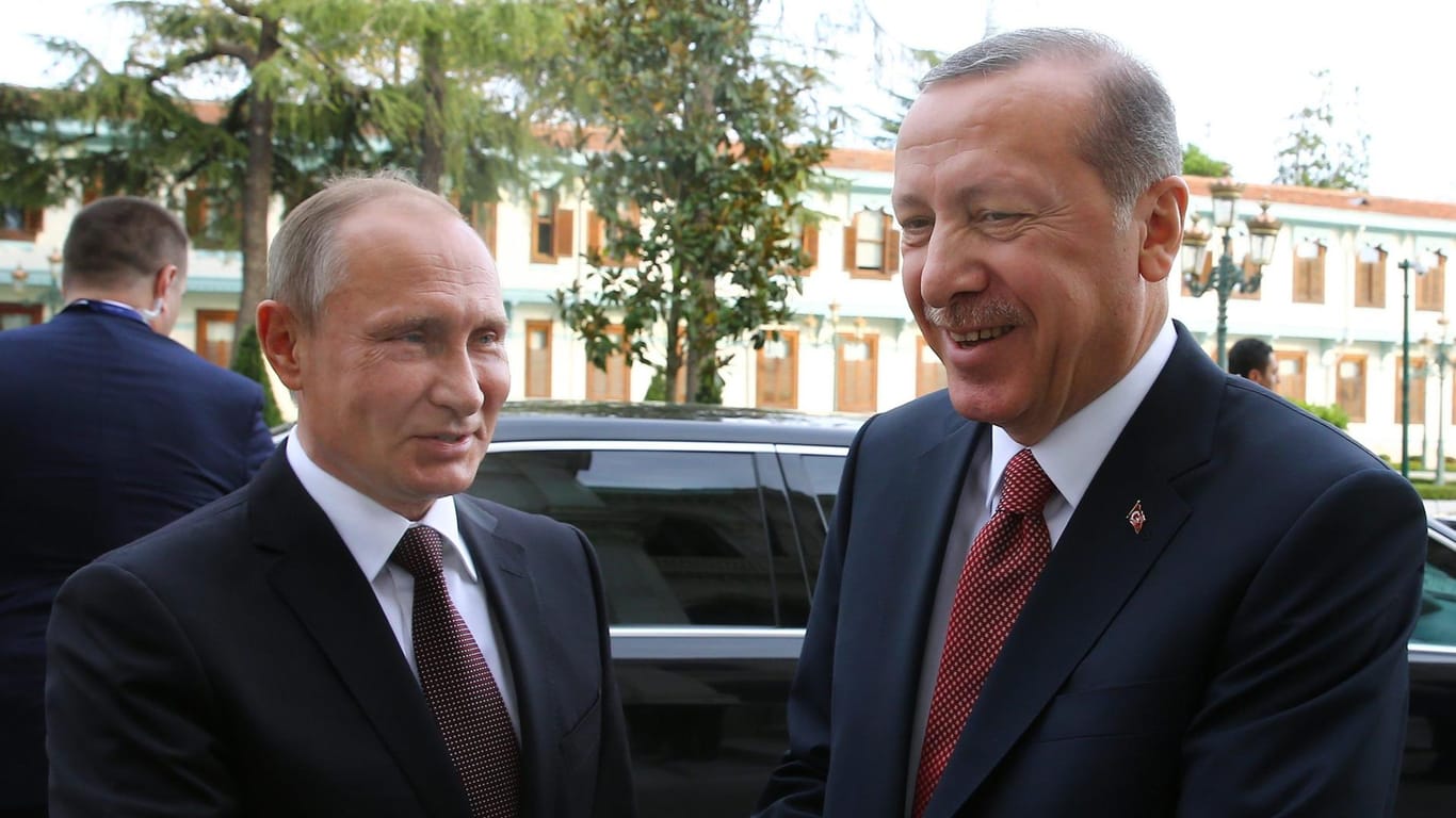 Erdogan bei seinem letzten Besuch im Oktober in St. Petersburg.