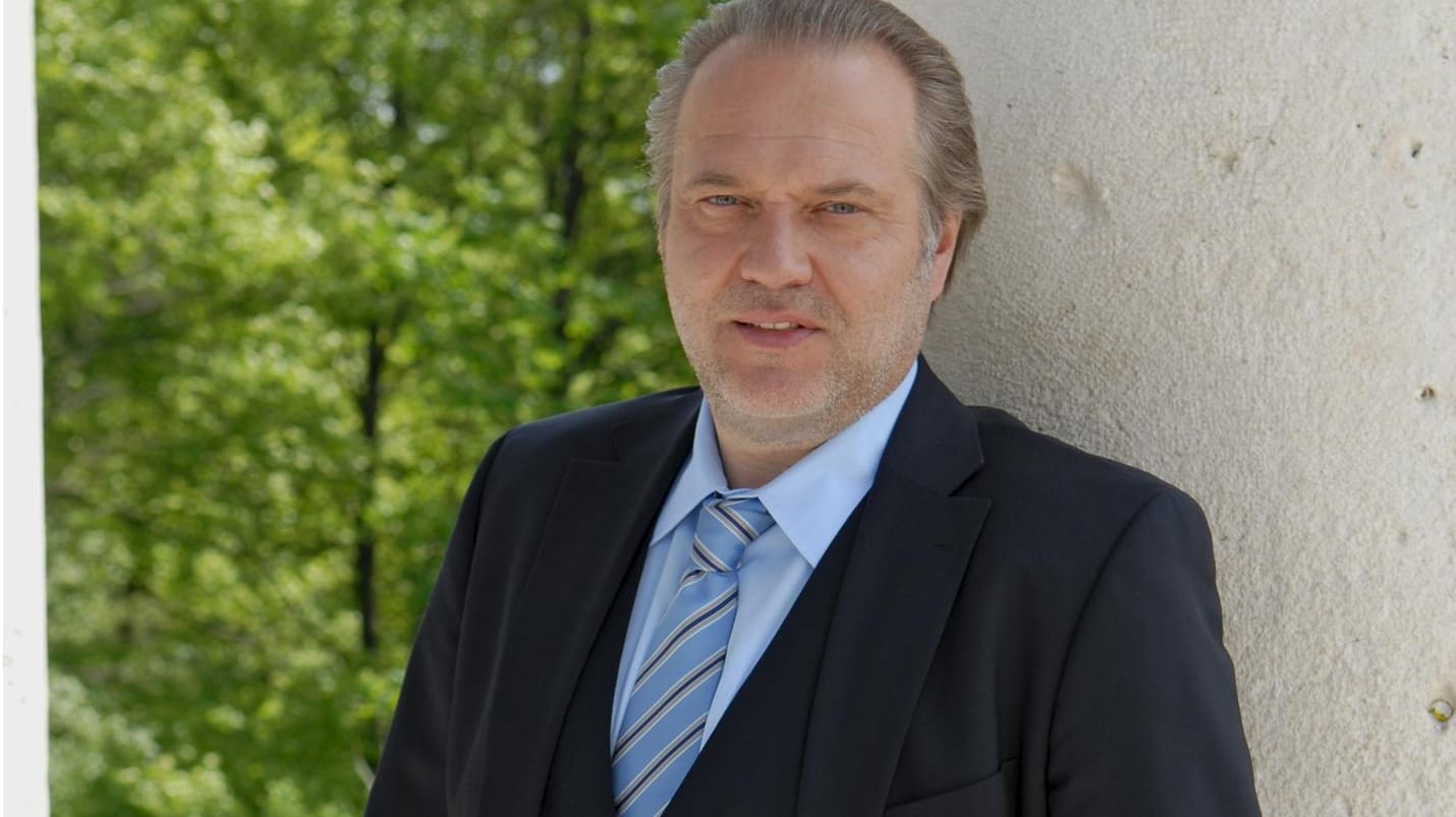 Jan-Gregor Kremp spielt seit 2012 Kriminalhauptkommissar Richard Voss in "Der Alte".