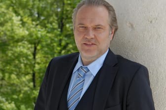 Jan-Gregor Kremp spielt seit 2012 Kriminalhauptkommissar Richard Voss in "Der Alte".