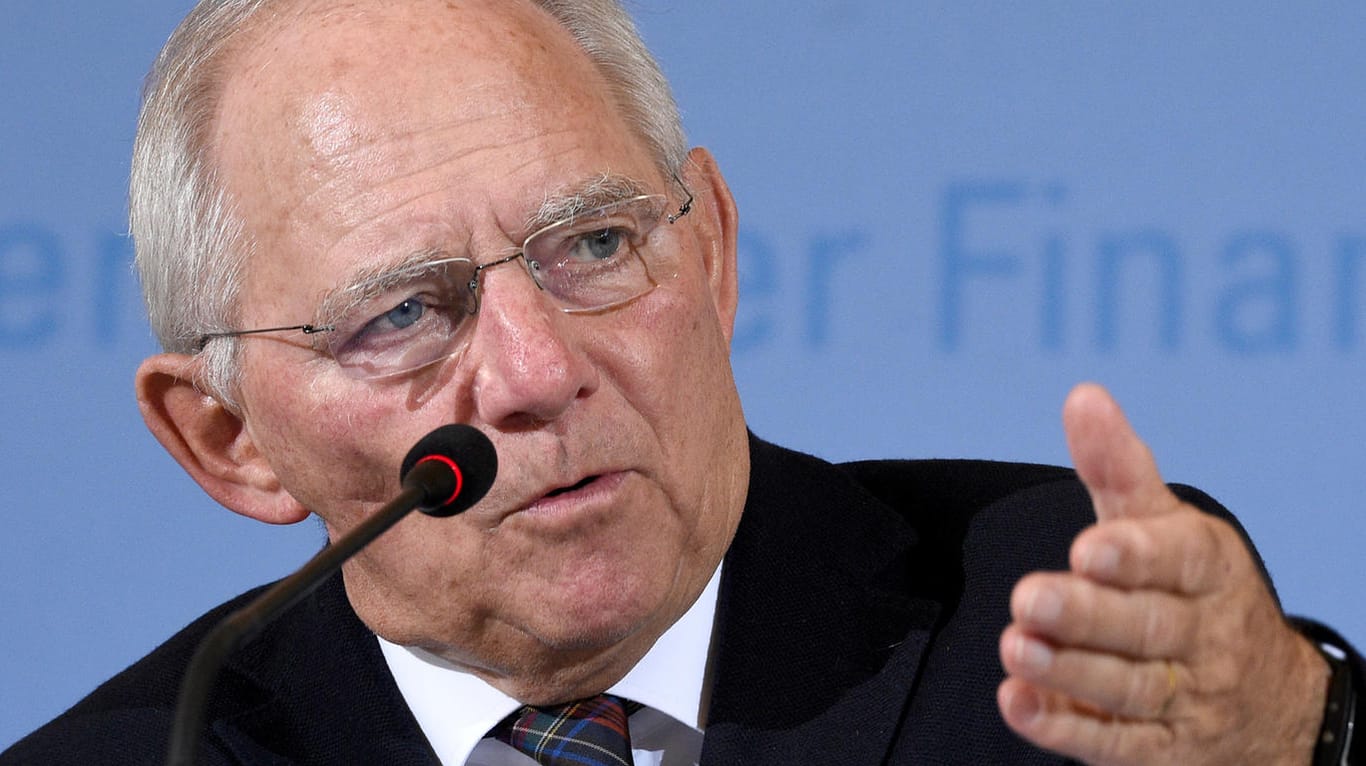 Wolfgang Schäuble plant für 2018 mit Mehrausgaben.