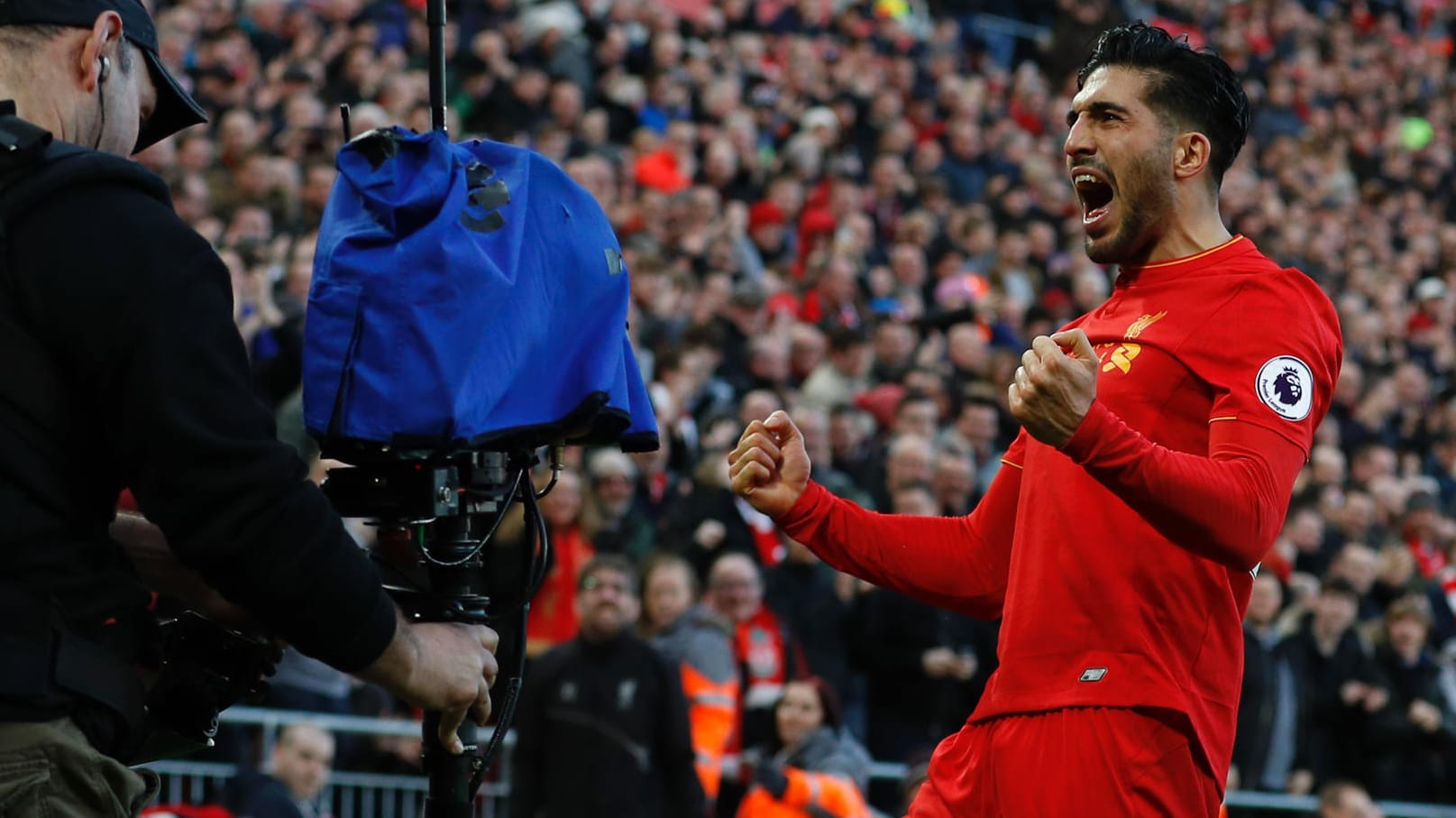 Liverpools Emre Can lässt sich für den Siegtreffer gegen Burnley feiern.