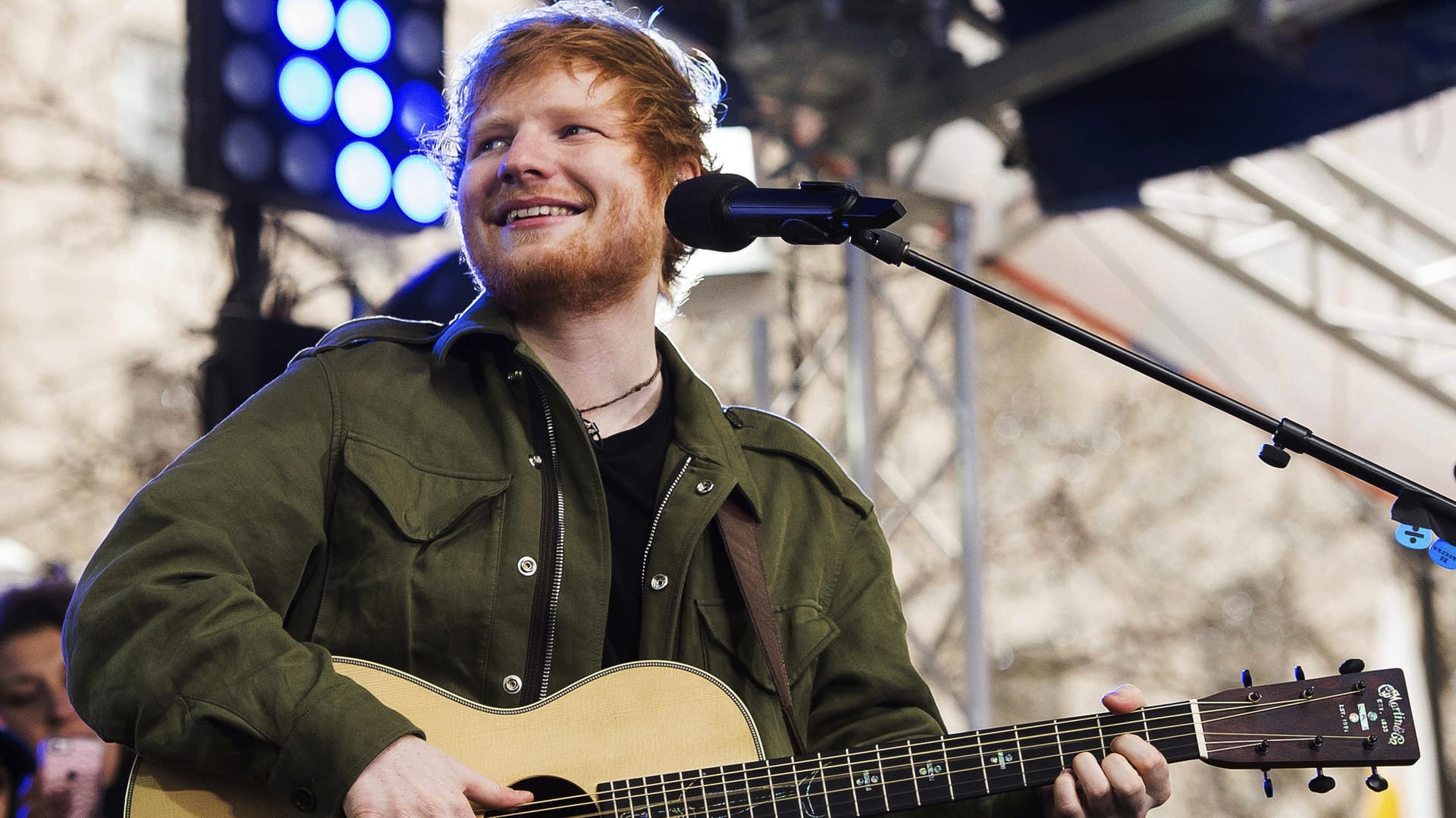 Er führt ein abwechslungsreicges Leben: Ed Sheeran steht bei er Kult-Serie "Game of Thrones" vor der Kamera.