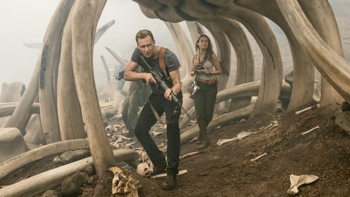 Tom Hiddleston als Conrad und Brie Larson als Mason in "Kong: Skull Island".