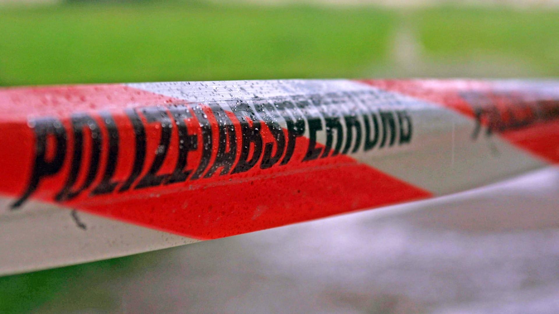 Verbrechen: In Mariazell in Österreich soll ein 40-Jähriger eine Frauenleiche im Keller einbetoniert haben. Verbrechen: In Mariazell in Österreich soll ein 40-Jähriger eine Frauenleiche im Keller einbetoniert haben.
