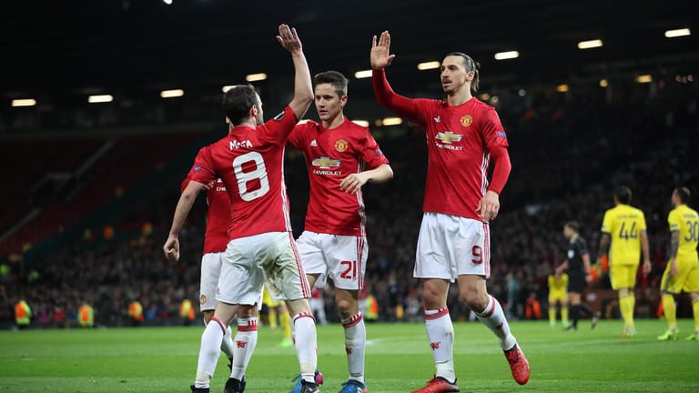 Manchester United bejubelt das 1:0 gegen den FK Rostow