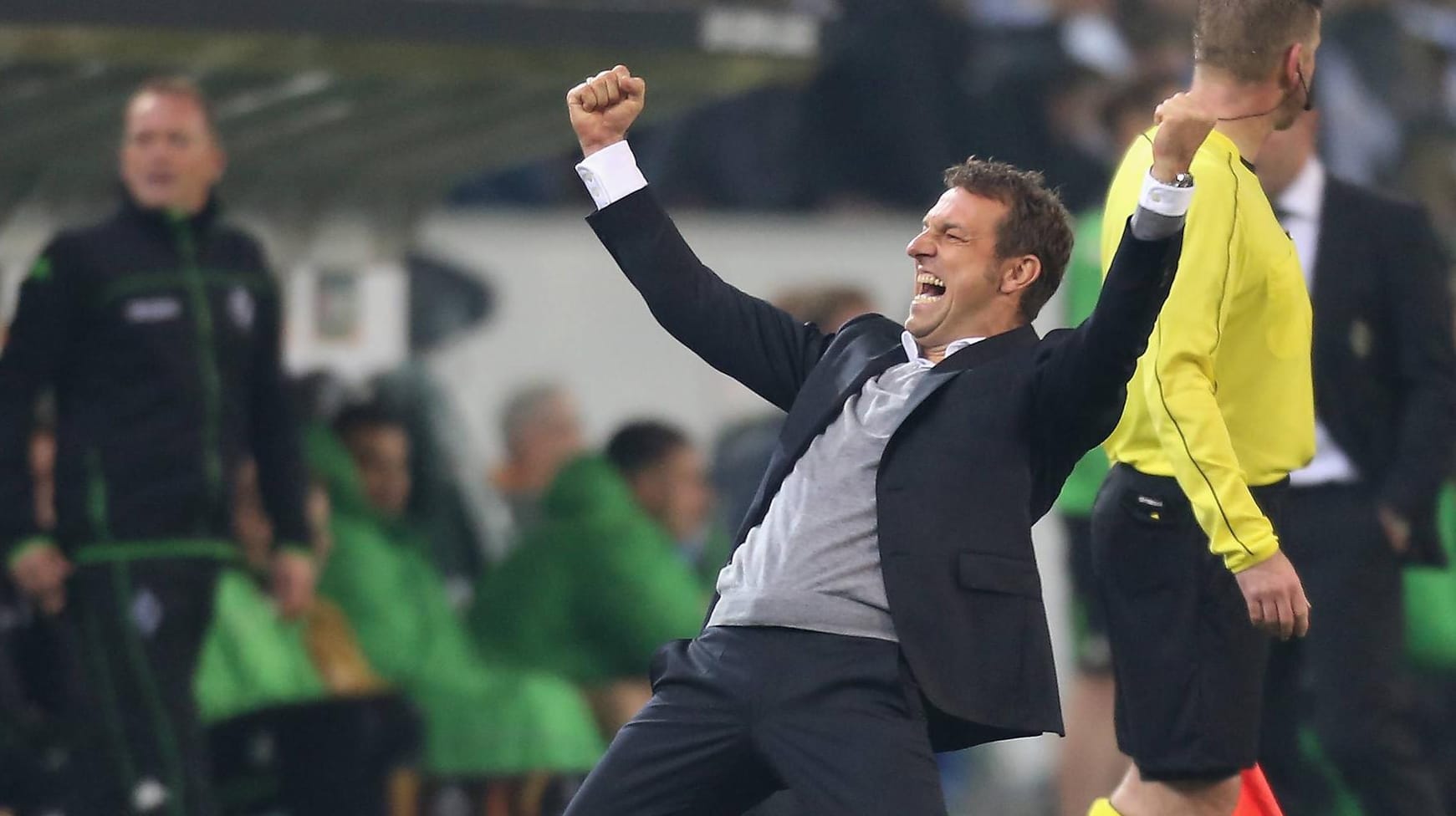 Emotionen pur: Markus Weinzierl lässt seinen Gefühlen nach dem Abpfiff freien Lauf.