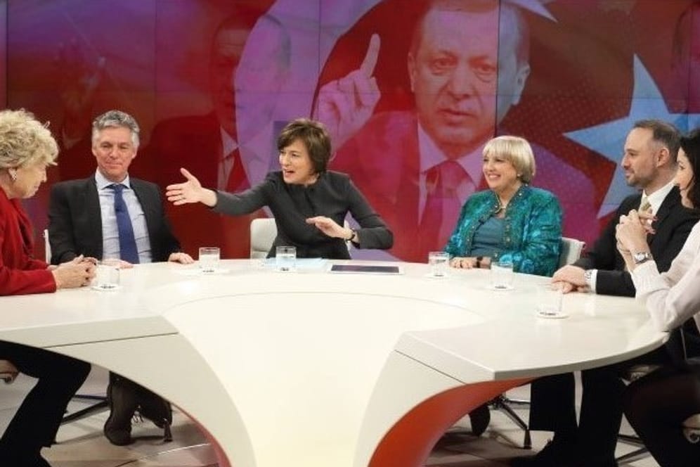 Die ZDF-Talkrunde von Maybrit Illner zum Thema: "Erdogans Zorn: Lässt Europa sich provozieren?"