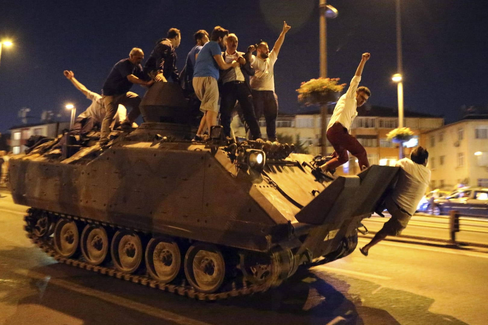 Noch immer ist unklar, wer hinter dem Putschversuch in Istanbul im Juli 2016 steckt.