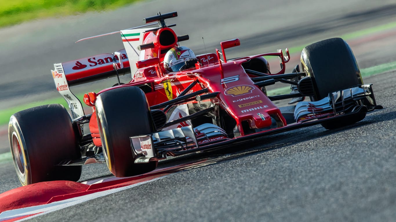 Kann der Ferrari von Sebastian Vettel für Mercedes zur Gefahr werden?