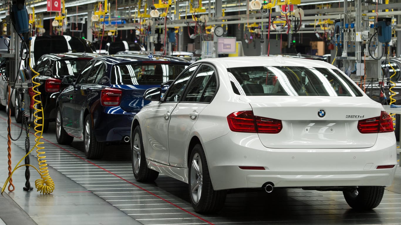 Berauschte BMW-Mitarbeiter legen Produktion lahm.