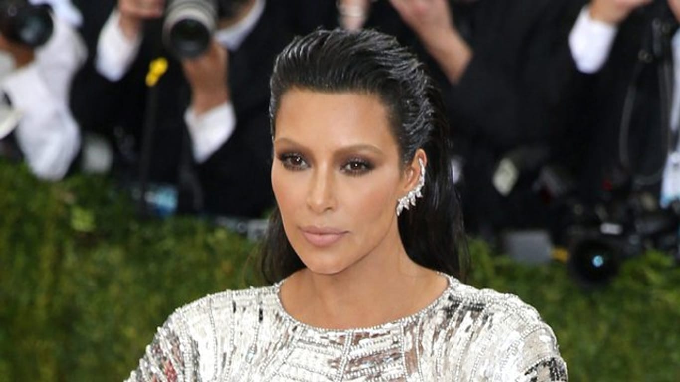Das Reality-TV-Sternchen Kim Kardashian ist eigener Aussage zufolge nach einem schrecklichen Erlebnis gereift.