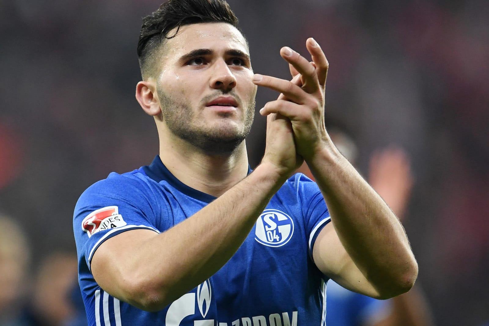 Sead Kolasinac vom FC Schalke 04 ist auf dem Transfermarkt heiß begehrt.