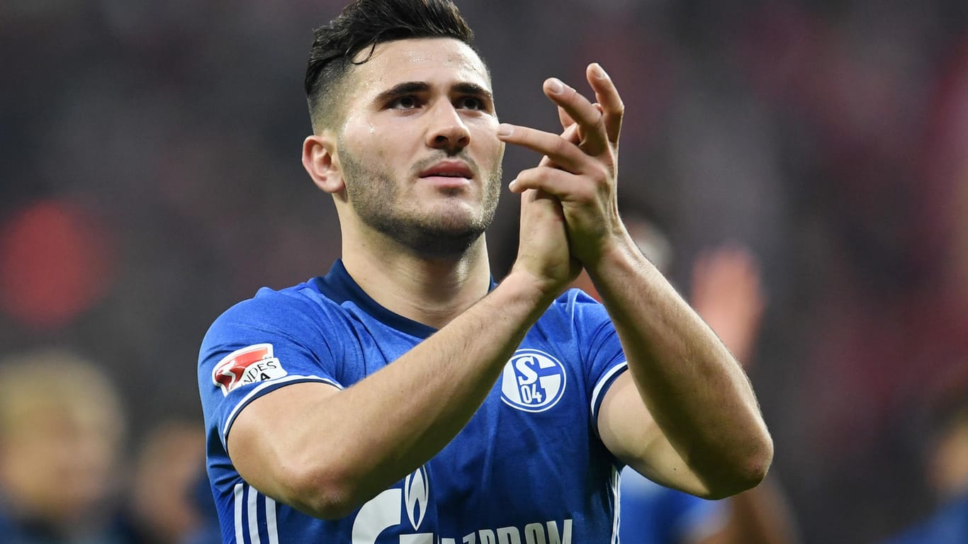 Sead Kolasinac vom FC Schalke 04 ist auf dem Transfermarkt heiß begehrt.