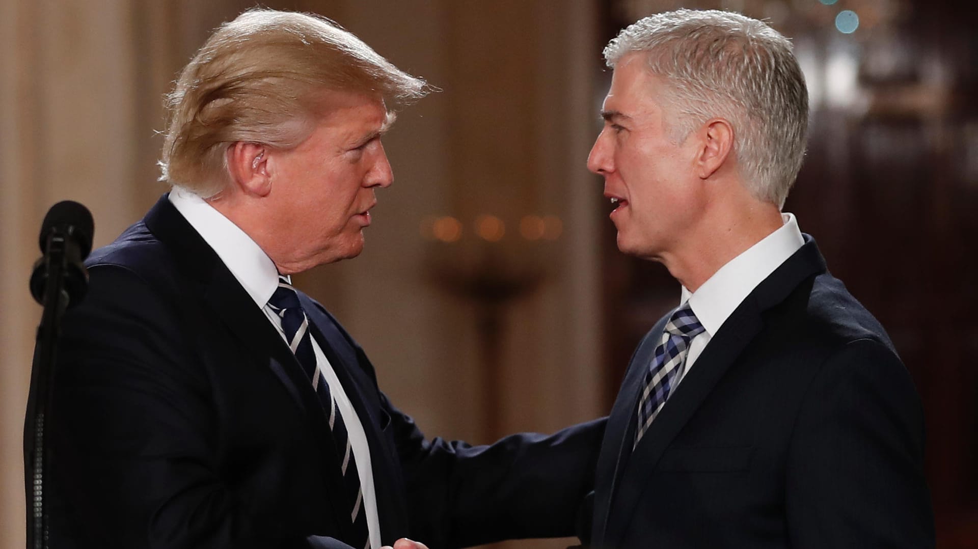US-Präsident Donald Trump mit Neil Gorsuch im Januar 2017.
