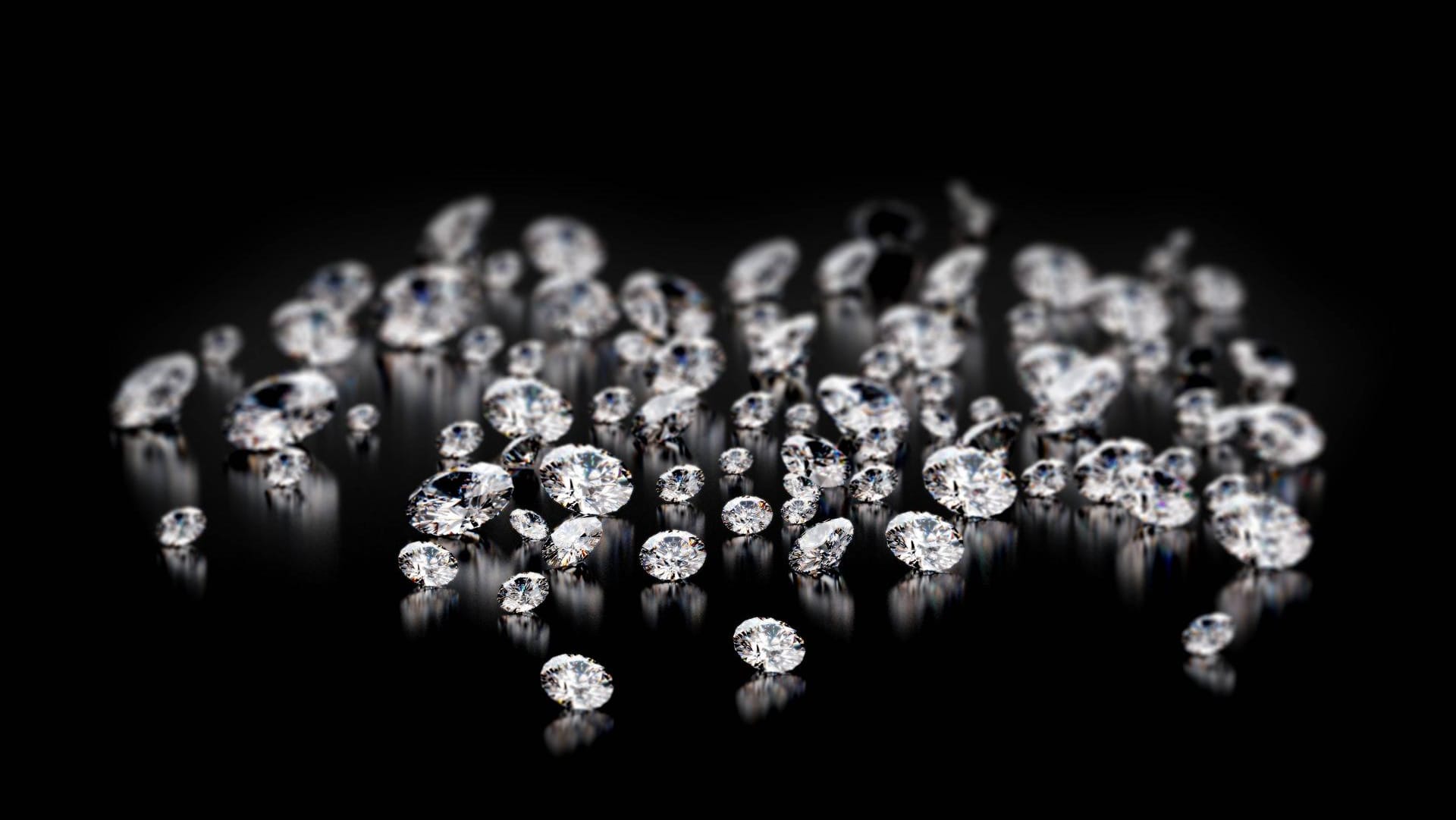 Diamonds Diamonds against black background PUBLICATIONxINxGERxSUIxHUNxONLY JESPERxKLAUSENx xSCIENCE Diamonds Diamonds against black background PUBLICATIONxINxGERxSUIxHUNxONLY JESPERxKLAUSENx xSCIENCE