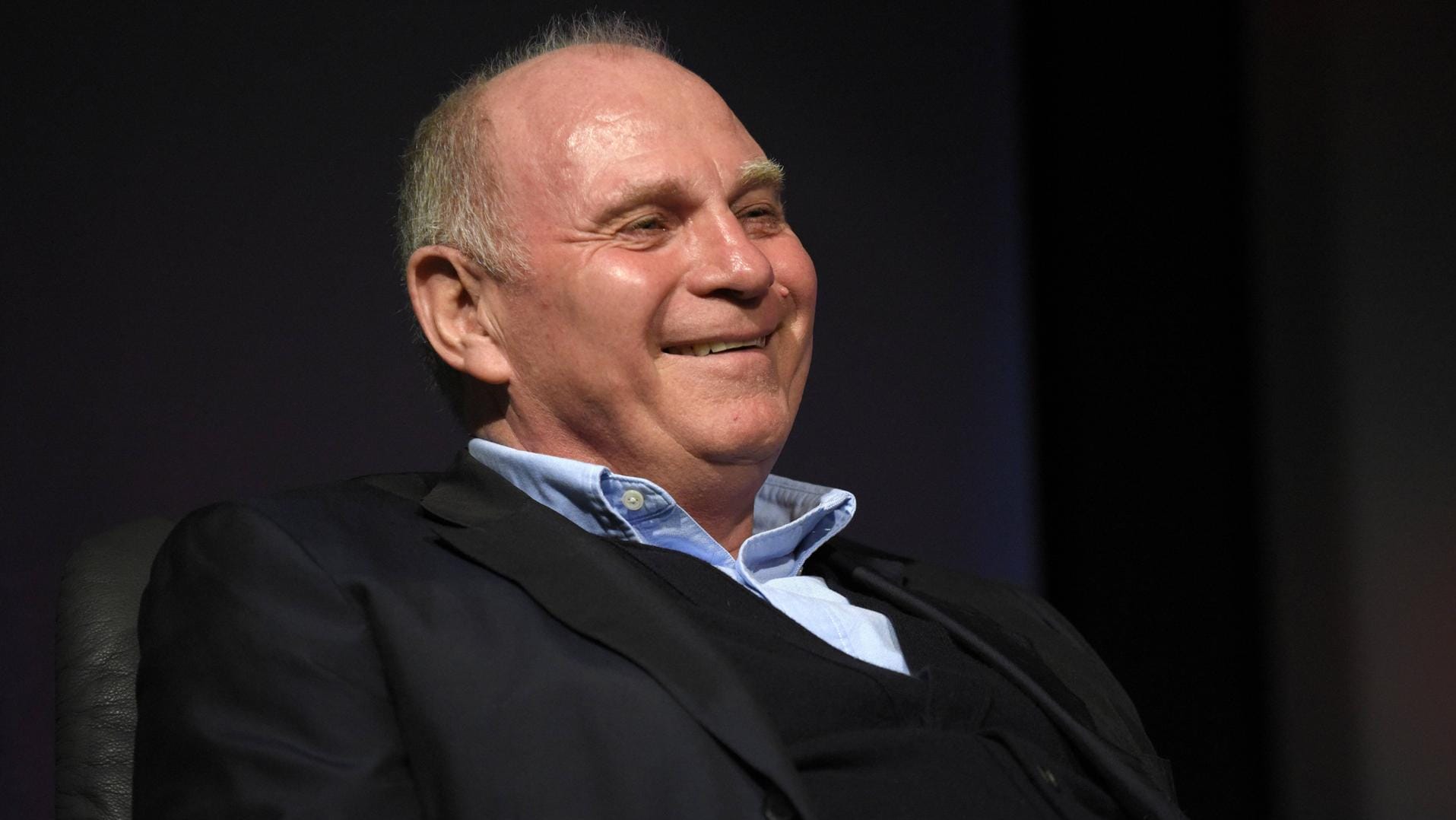 Präsident Uli Hoeneß glaubt, dass die Bayern ihre 27. Meisterschaft sicher haben.