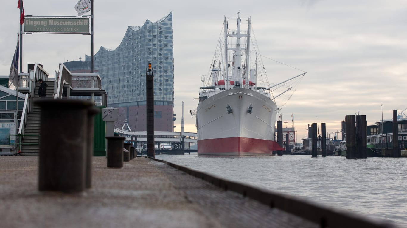 Am Donnerstag wurde eine Wasserleiche im Hamburger Hafen gefunden. Am Freitag bestätigte die Polizei, dass es sich bei dem Toten um Timo Kraus handelt.
