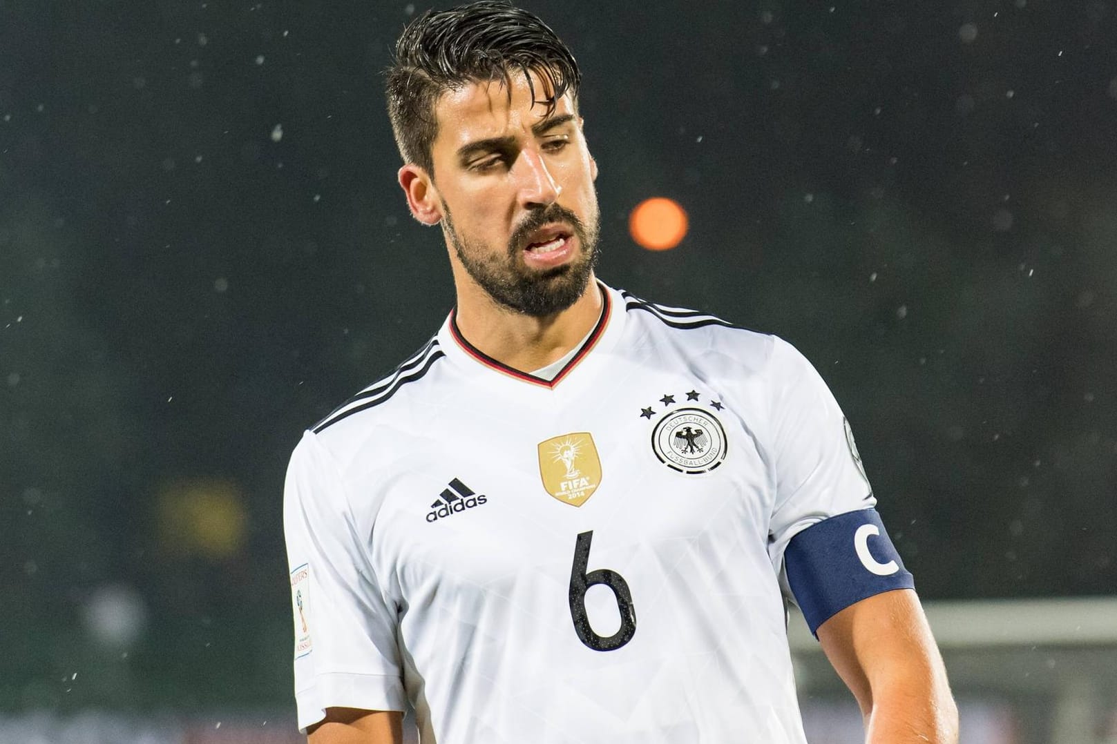 Sami Khedira führte die DFB-Elf bereits beim letzten WM-Qualifikationsspiel gegen San Marino (8:0) an.