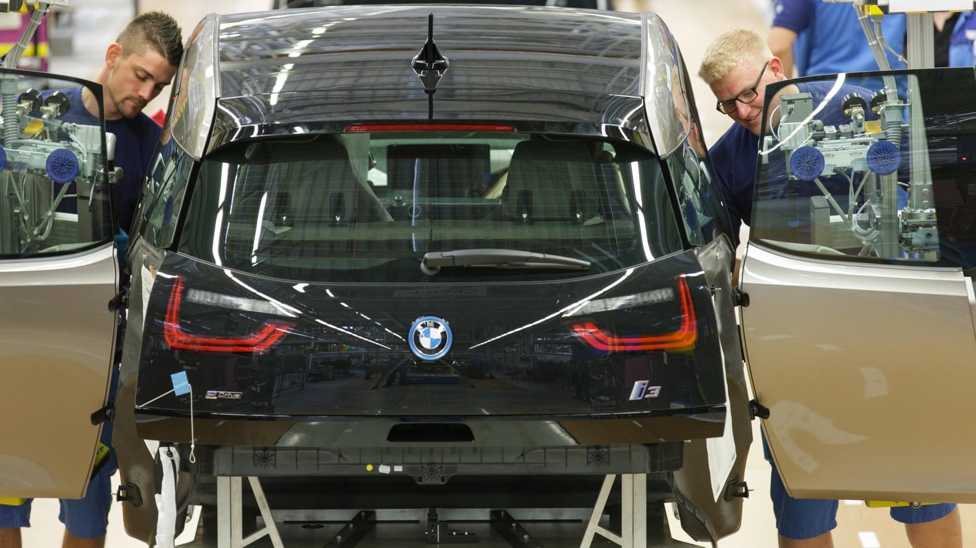 Der BMW i3 rückt bei der weltweiten Produktion auf den dritten Platz vor. Der BMW i3 rückt bei der weltweiten Produktion auf den dritten Platz vor.