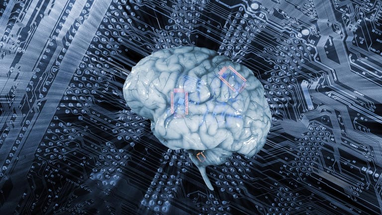 Human Enhancement: Computerchip und menschliches Gehirn