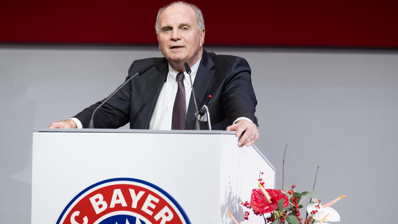 Triumphale Rückkehr: Seit 25.11.2016 ist Uli Hoeneß wieder Präsident des FC Bayern.