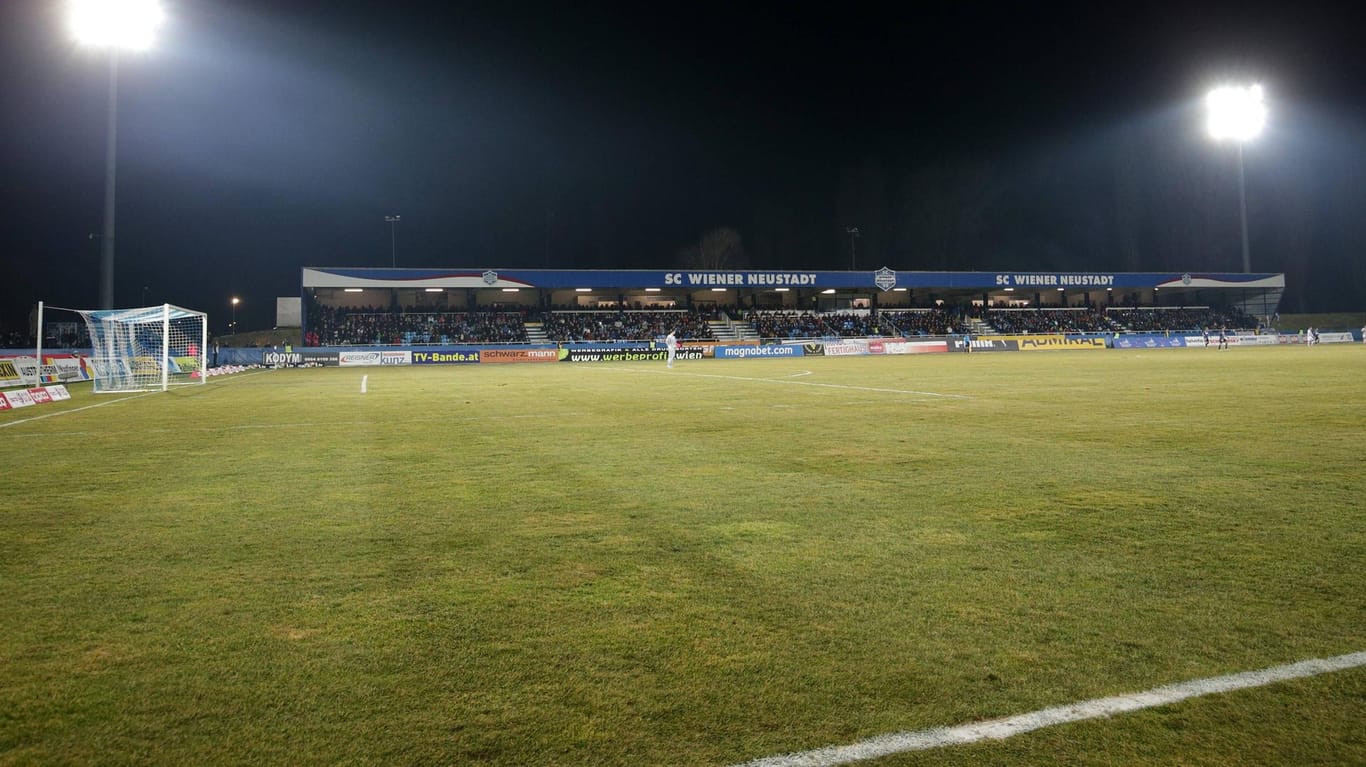 Bis Juni 2017 heißt die Spielstätte des SC Wiener Neustadt "Teddybären-und-Plüschstadion".