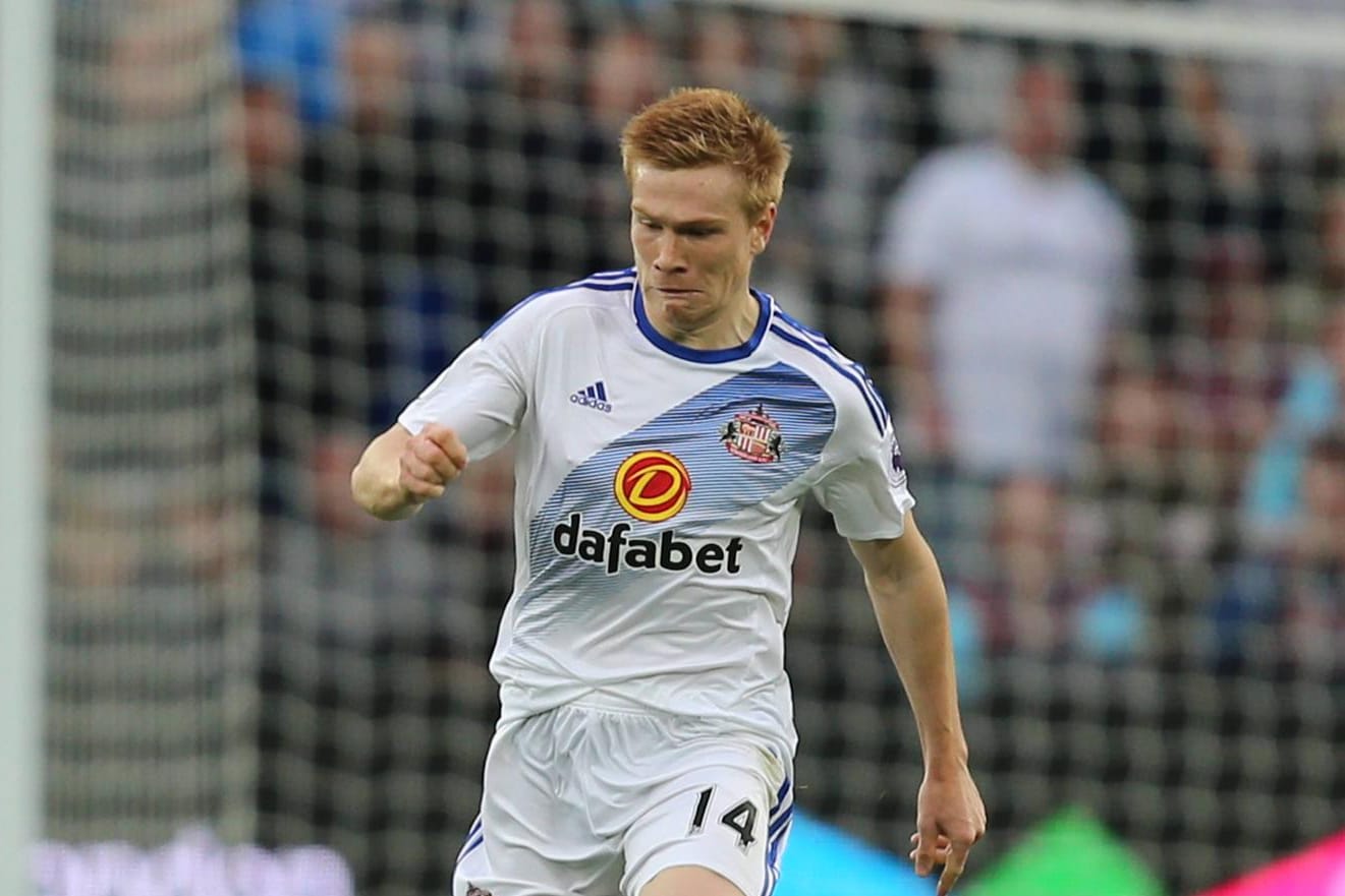 Sunderland-Profi Duncan Watmore fällt noch bis Mai wegen einer Knieverletzung aus.