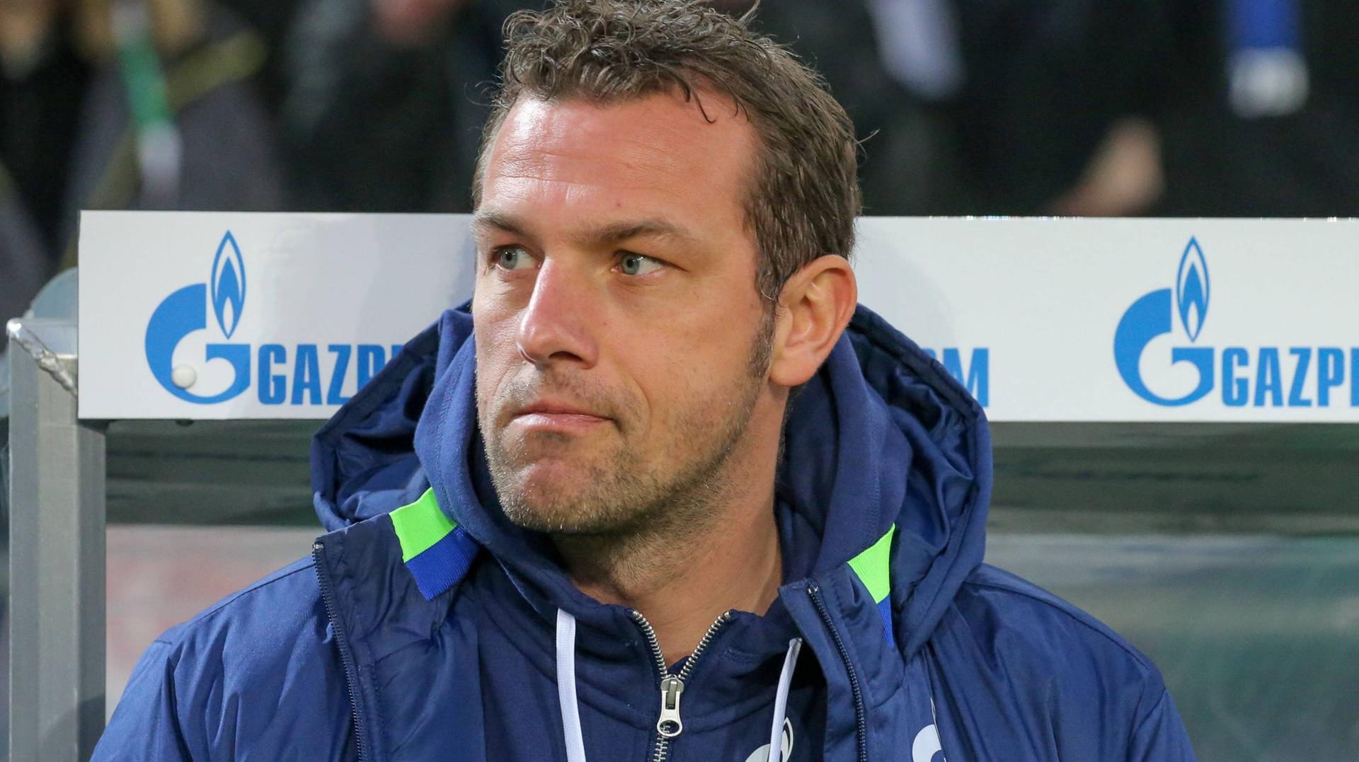 Markus Weinzierl kann mit einem Sieg die Saison noch retten. Für die nächste Spielzeit fordert er neue Stars.