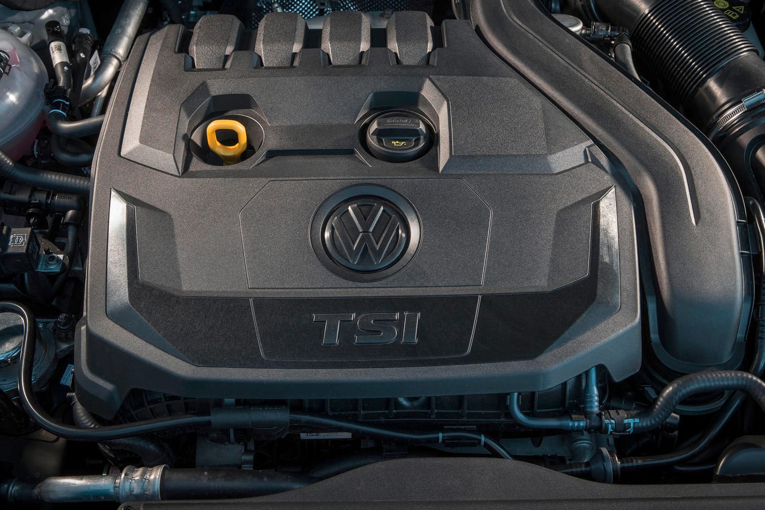 Der 1.5 TSI kostet im VW Golf mindestens 24.350 Euro.