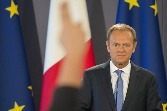 "Parallele Verhandlungen zu allen Themen zu beginnen, wie von einigen im Vereinigten Königreich vorgeschlagen, das wird nicht passieren", sagt Tusk.