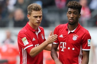 Joshua Kimmich und Kingsley Coman vom FC Bayern München müssen sich derzeit oft mit der Reservistenrolle begnügen.