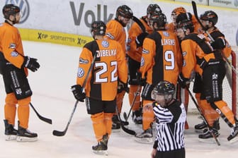 Die Grizzlys aus Wolfsburg gewannen knapp gegen Nürnberg.