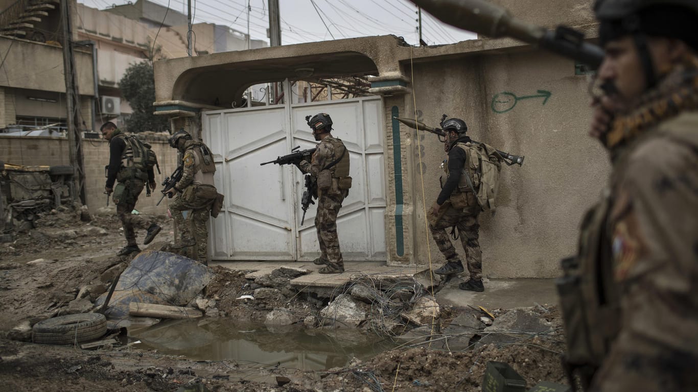Irakische Soldaten im Kampf um Mossul.
