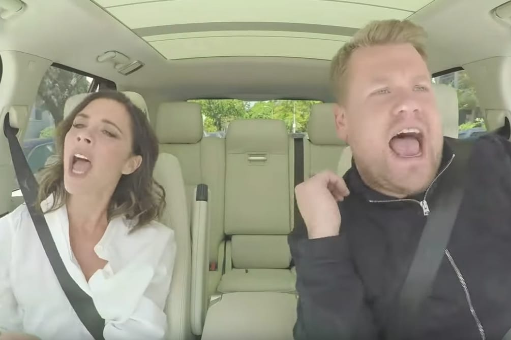 Victoria Beckham singt bei der Carpool Karaoke von James Corden.