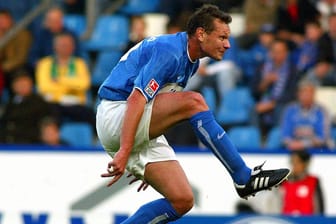 Mandreko spielte zwischen 1997 und 2003 für Hertha und Bochum in der 1. und 2. Bundesliga.
