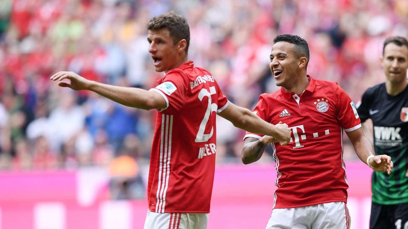 Gegen Hoffenheim tritt der FC Bayern ohne Müller (l.) und Thiago an.