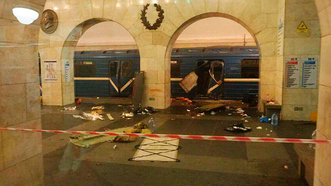 Der Metro-Zug fuhr nach der Explosion bis in die nächste Station weiter.