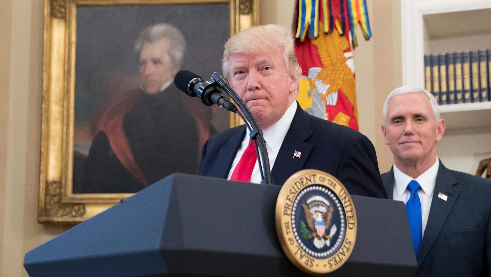 US-Präsident Donald Trump (l.) und US-Vizepräsident Mike Pence