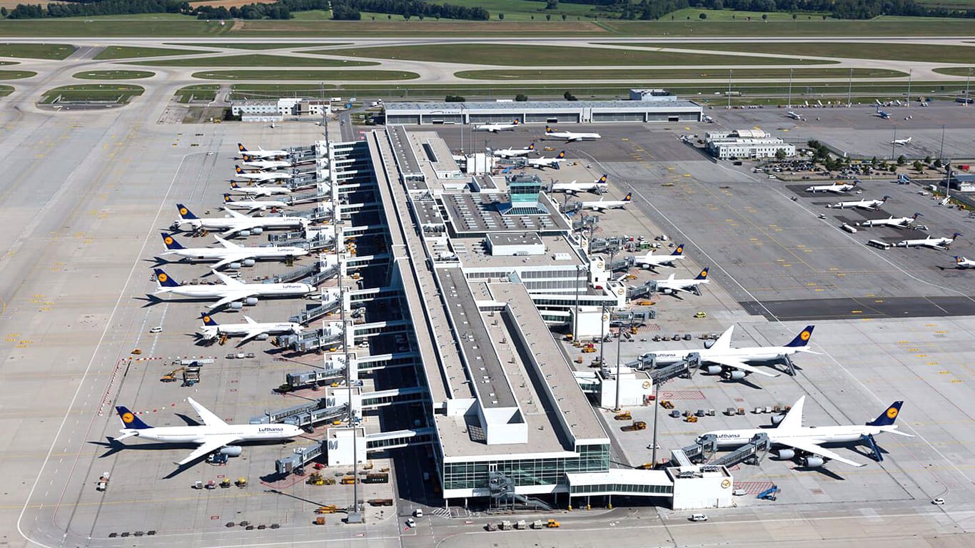 Eines der besten Terminals der Welt: Das T2 in München: ein stangenförmiger Satellit mit drei zusätzlich gebauten Passagierebenen und 52 Gates.