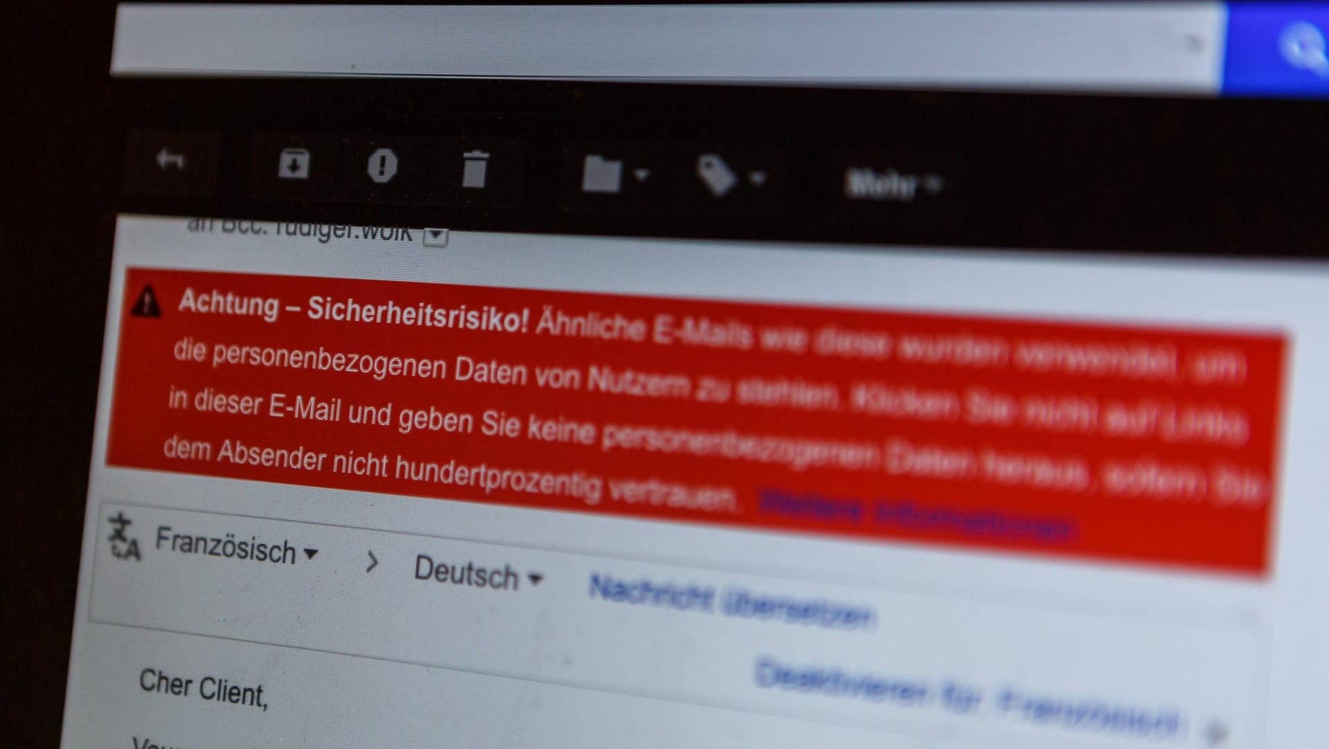 Google Mail Gmail Hinweis durch Google auf as Sicherheitsrisiko bei einer Email Achtung Siche